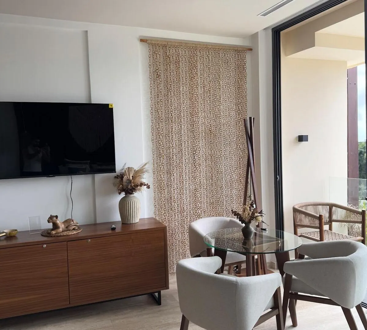 Luxurious Studio Mistiq Gardensii Pool Beachclub 툴룸